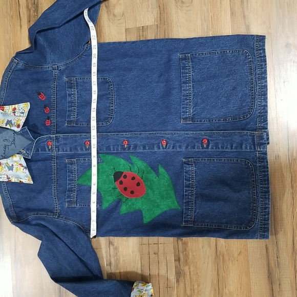 LACEY J DESIGNS Custom Upcycled Embroidered Ladybug Jean Jacket - Large Pockets - Picture 6 of 11